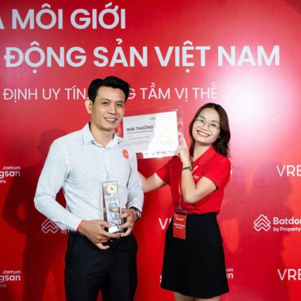 Hành Trình Từ “Tay Mơ” Đến Nhà Môi Giới Bất Động Sản Kỳ Cựu Tại Quận Tân Bình